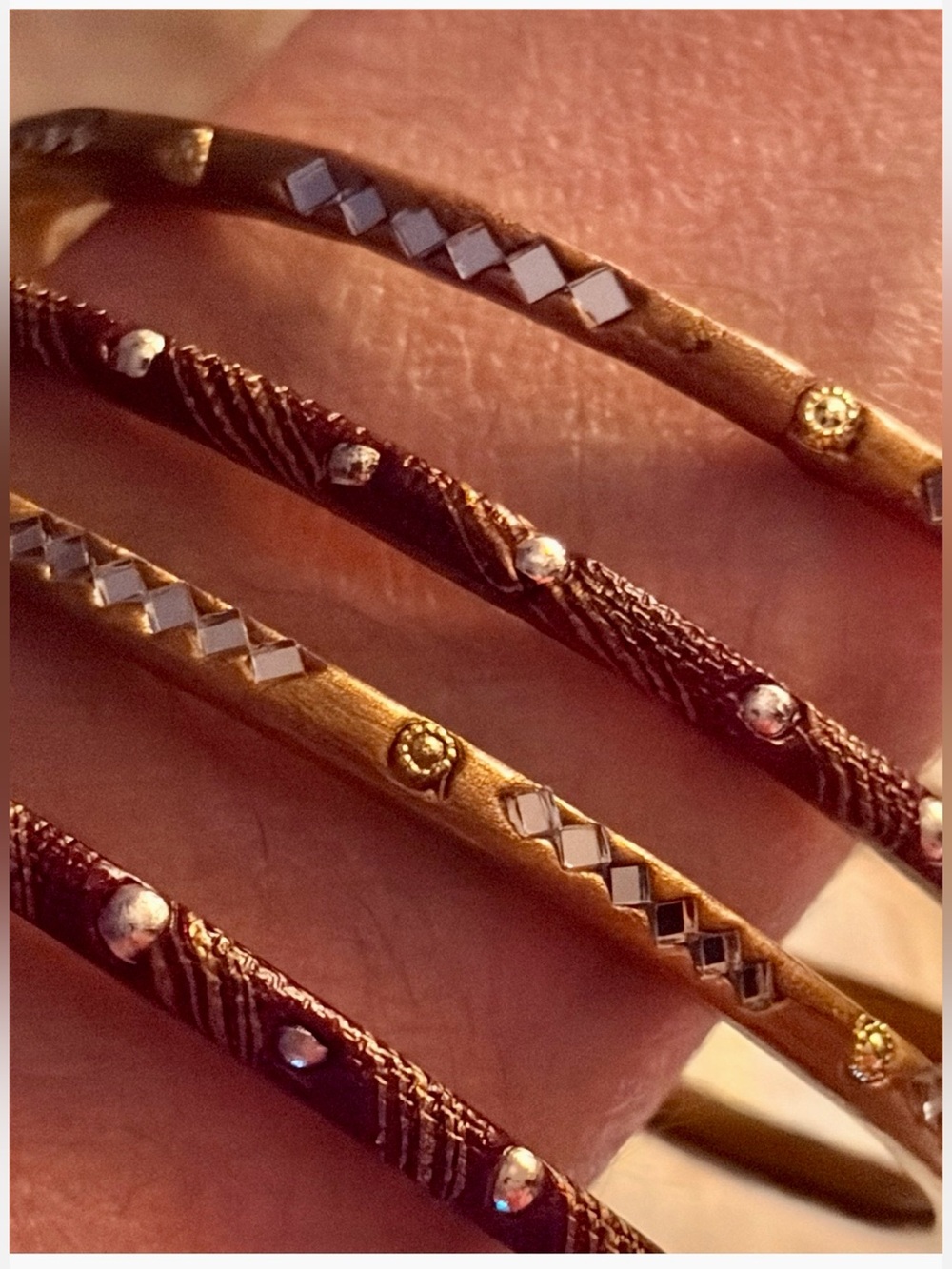 New Amazing Intricate Designer Leather and Mirror Multi-Bangle Bracelet Set
